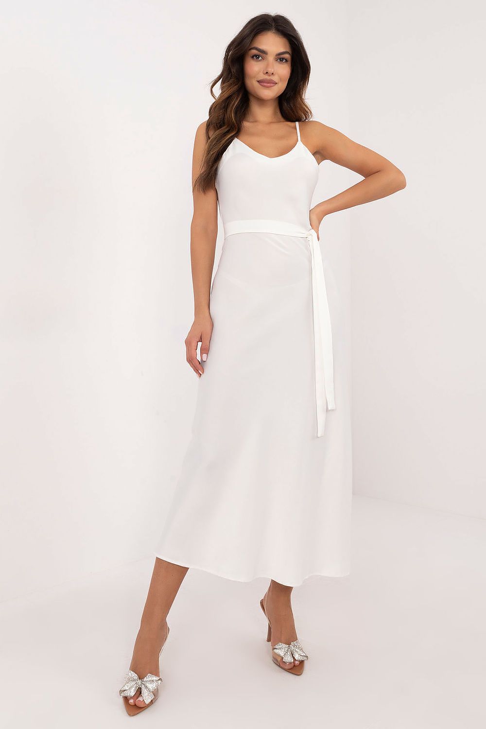 Estélyi ruha model 201954 Lakerta