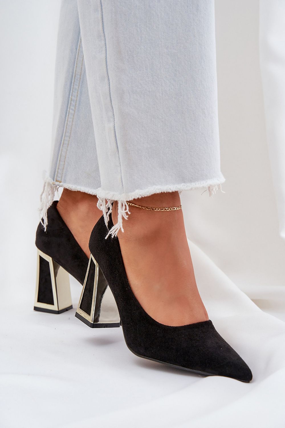 Magassárkú körömcipő model 208435 Step in style
