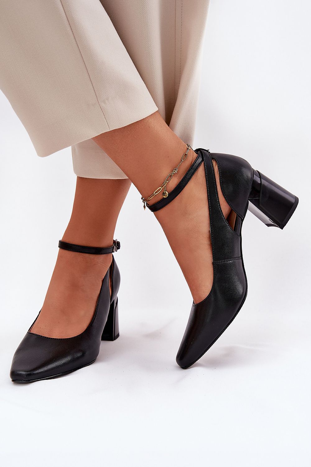 Magassárkú körömcipő model 212614 Step in style
