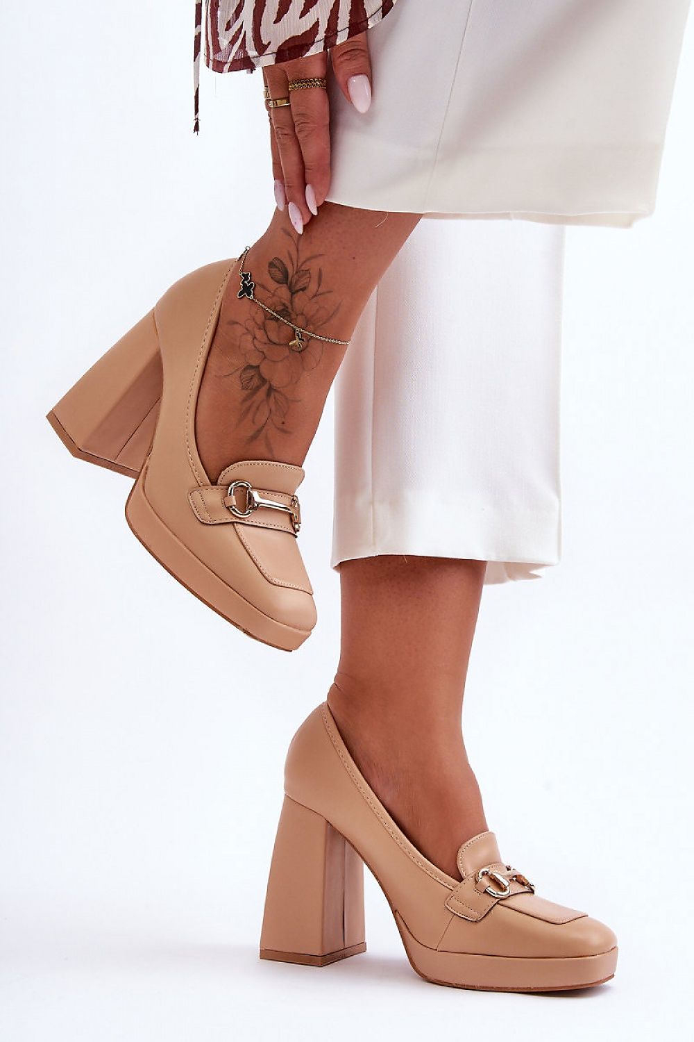 Magassarkú körömcipő model 185452 Step in style