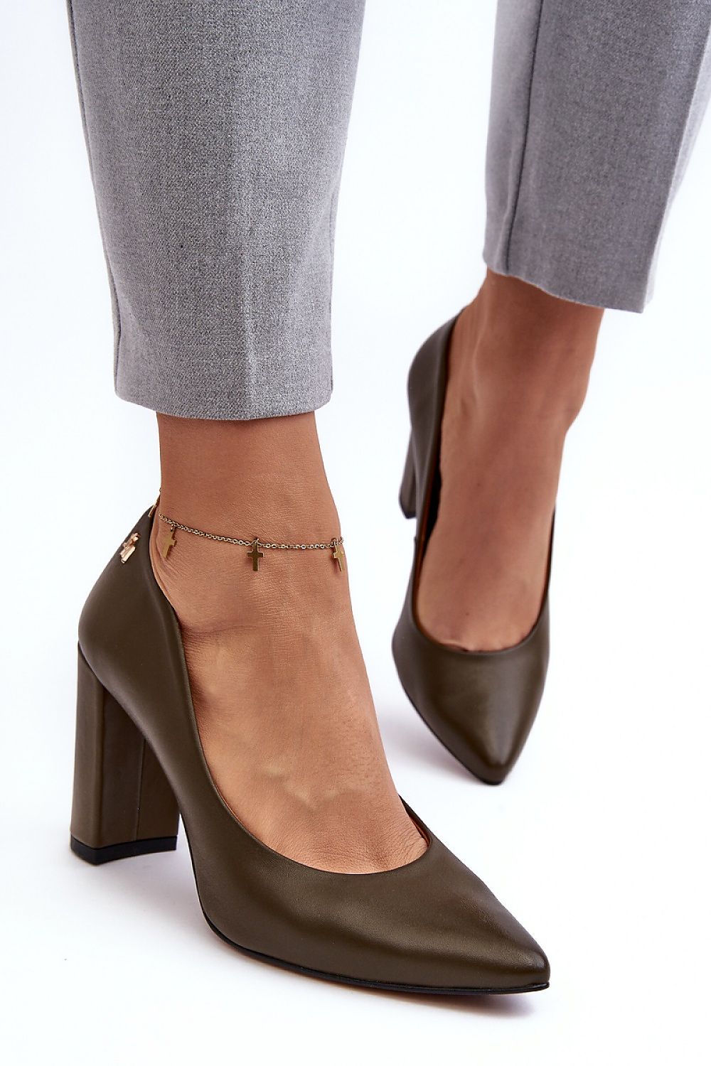  Magassárkú körömcipő model 188524 Step in style 
