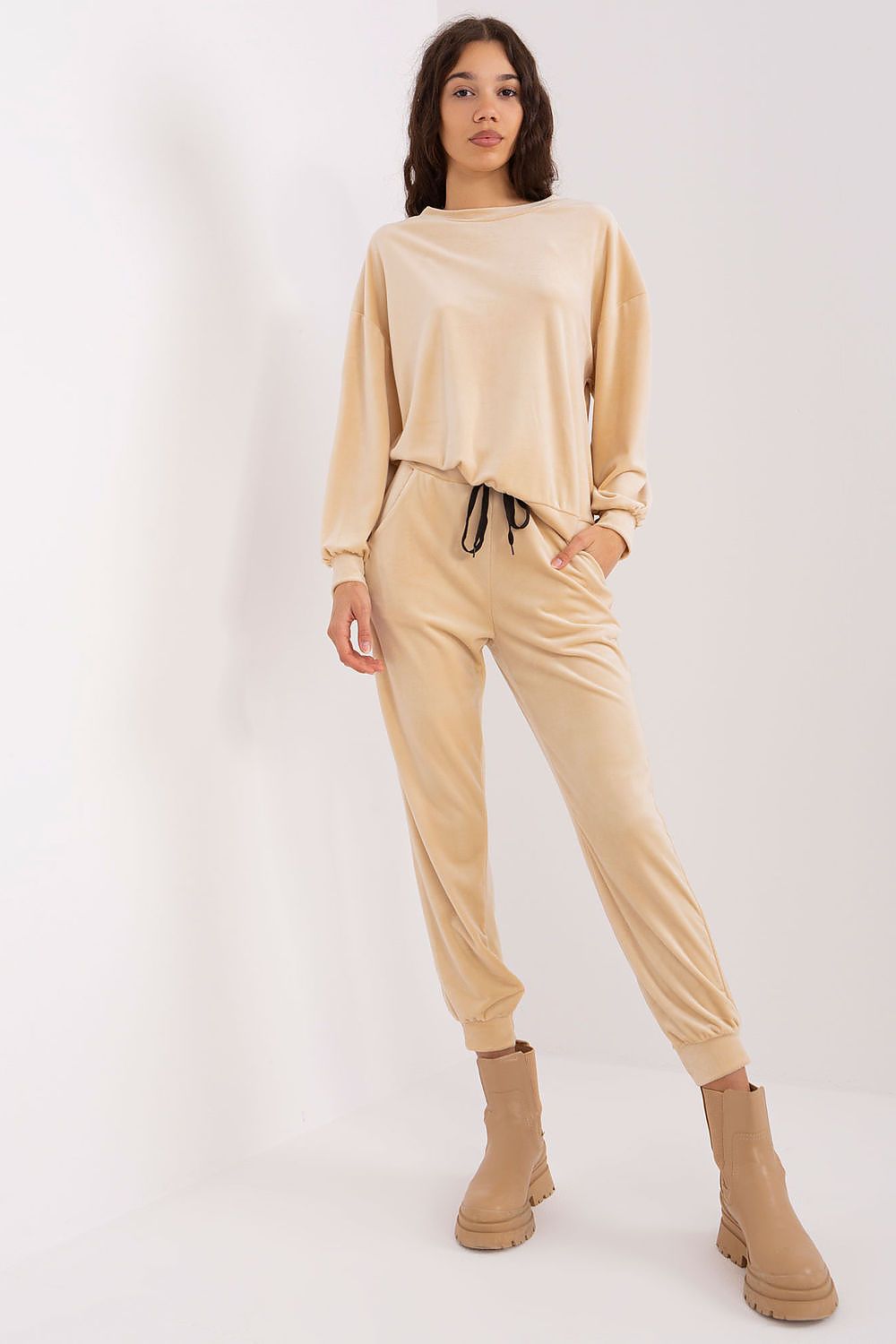  Együttes model 191740 Italy Moda 