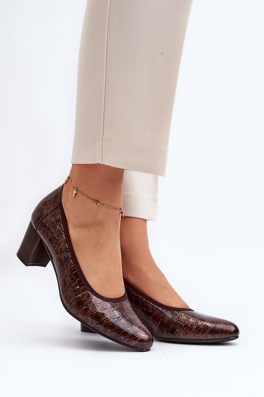  Magassárkú körömcipő model 192918 Step in style 