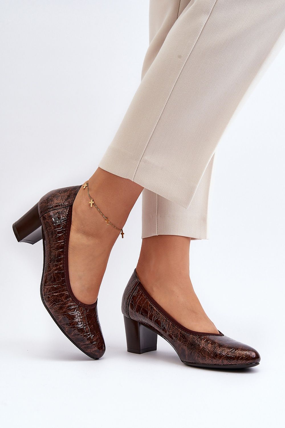  Magassárkú körömcipő model 192918 Step in style 