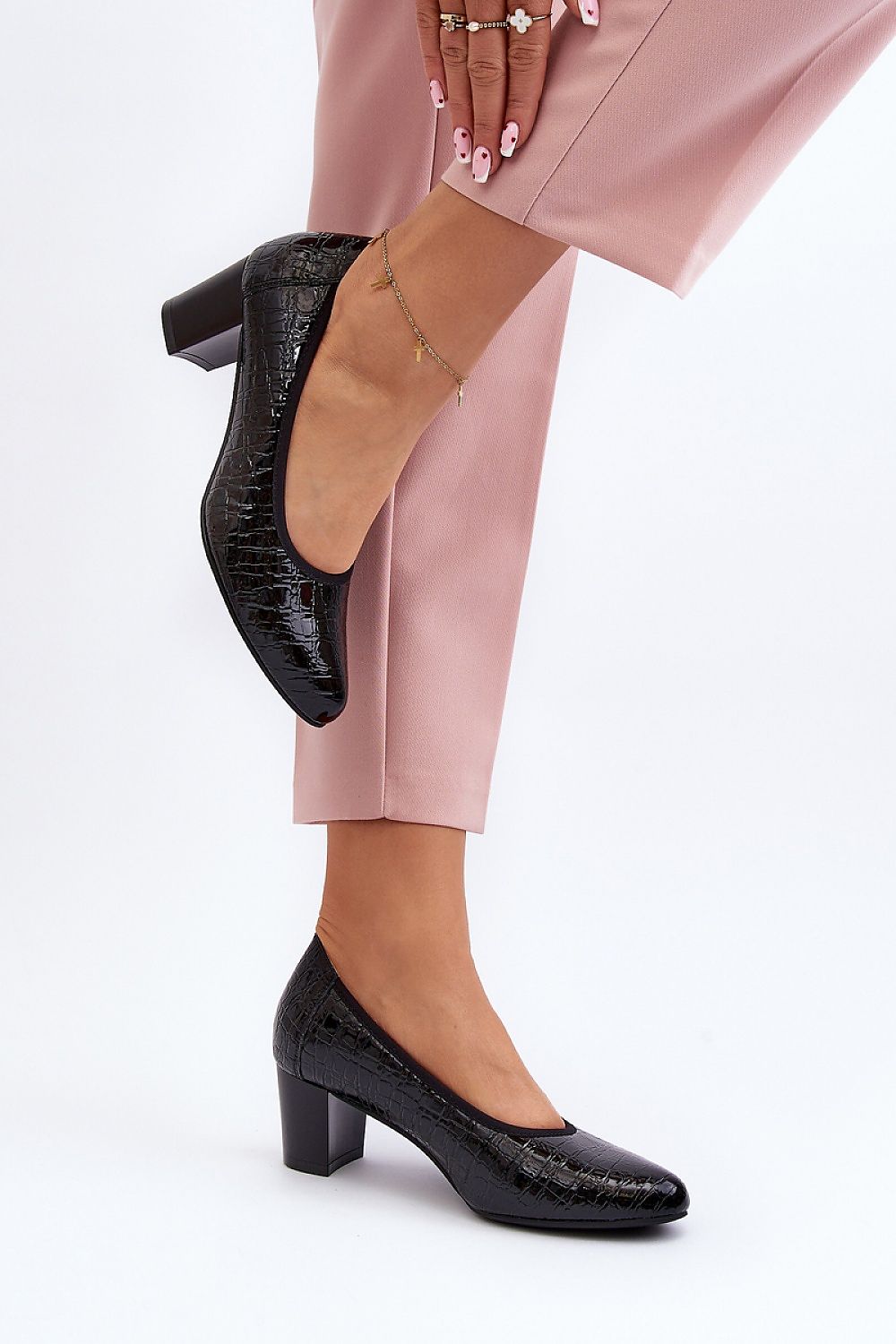  Magassárkú körömcipő model 192919 Step in style 