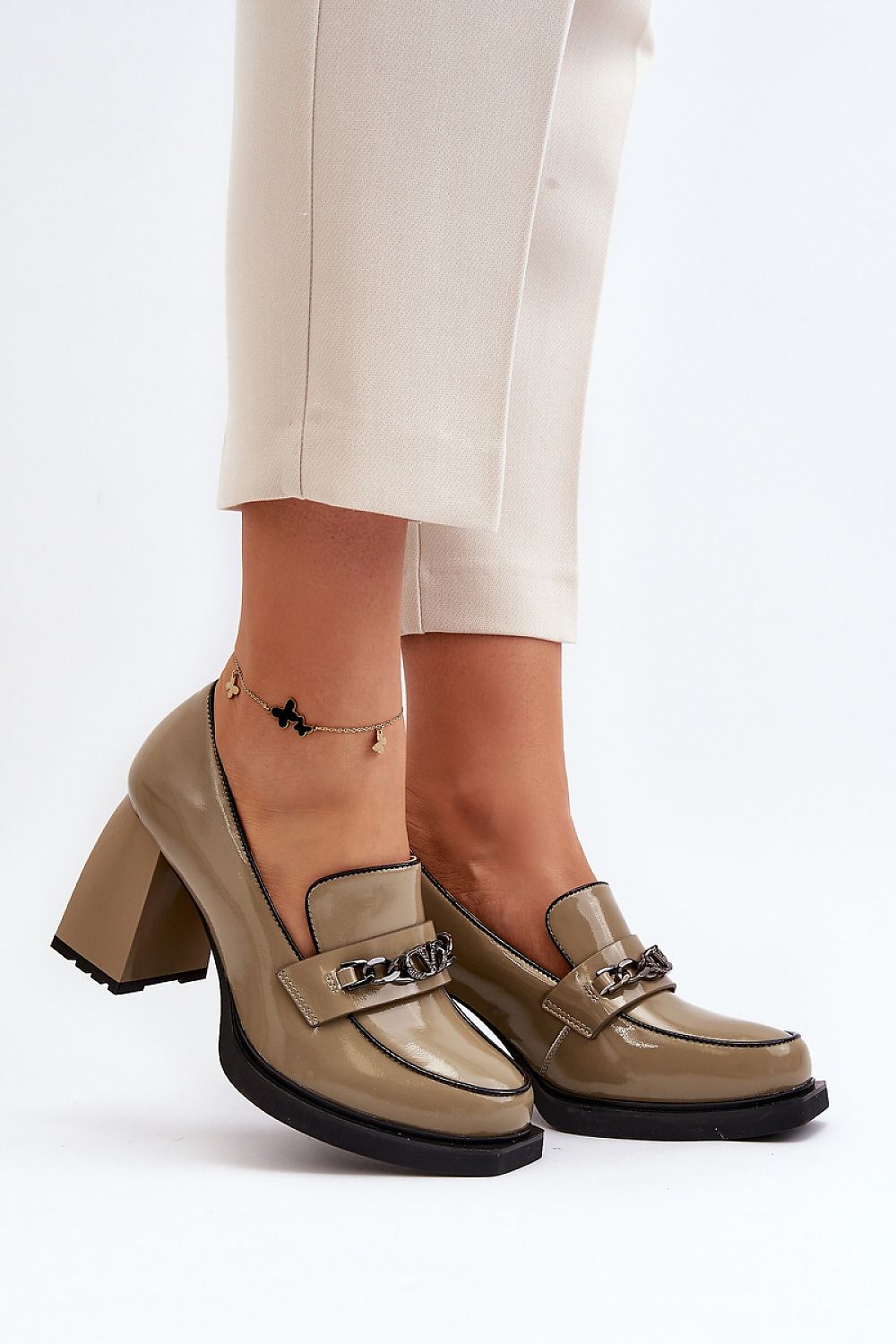  Magassárkú körömcipő model 193347 Step in style 