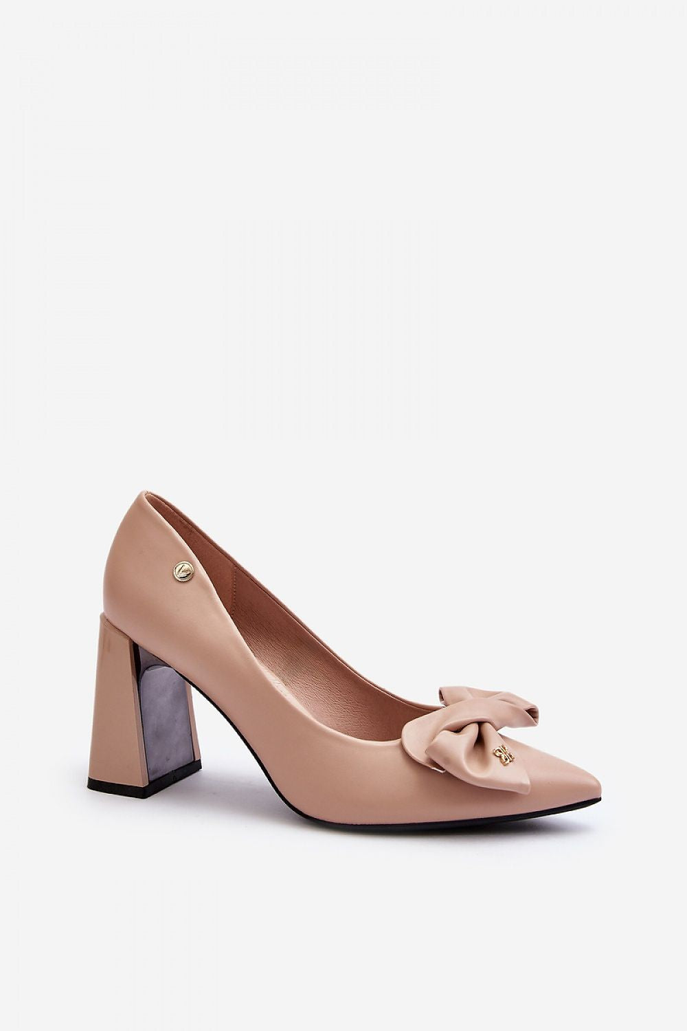  Magassárkú körömcipő model 193388 Step in style 