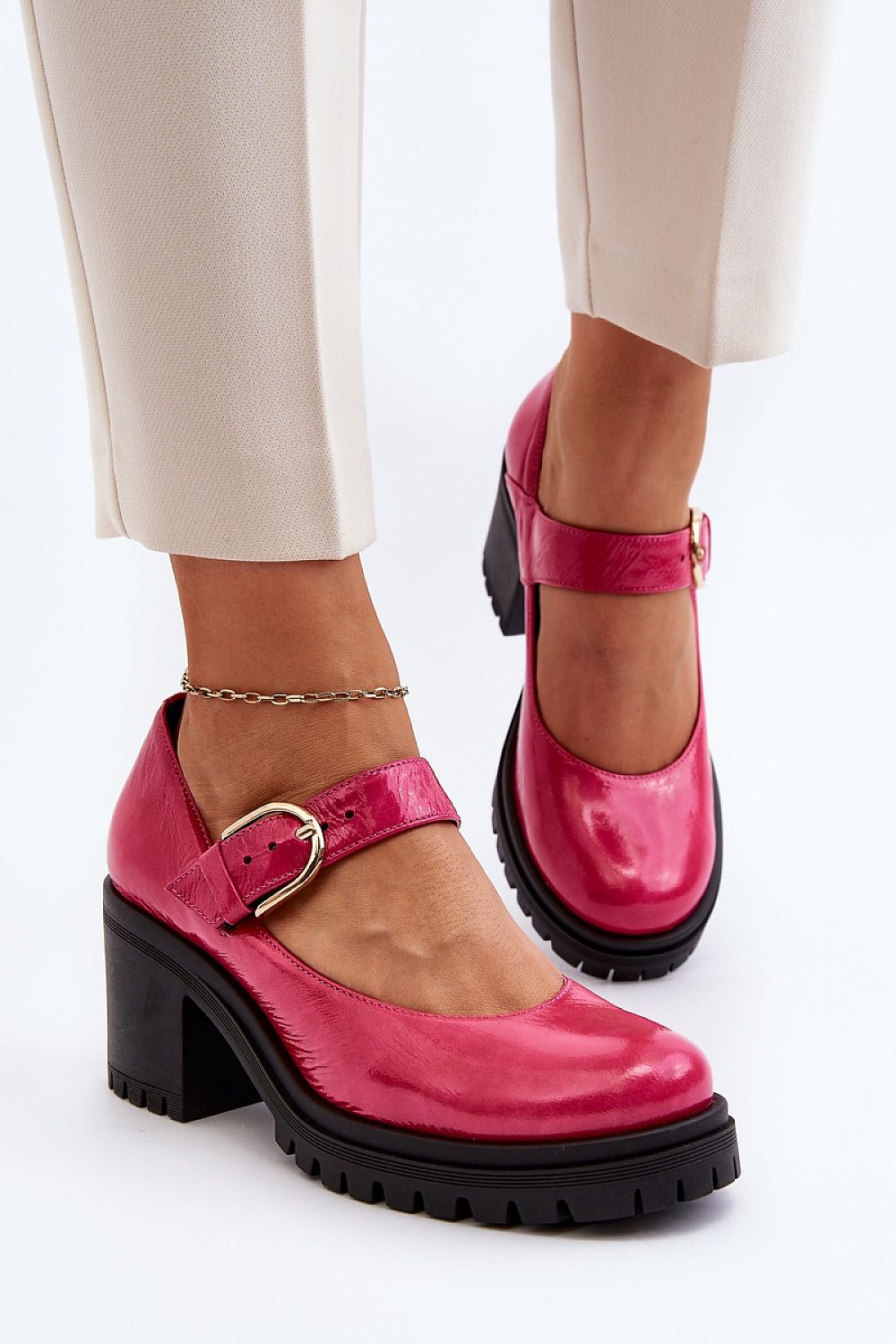  Magassarkú körömcipő model 193922 Step in style 