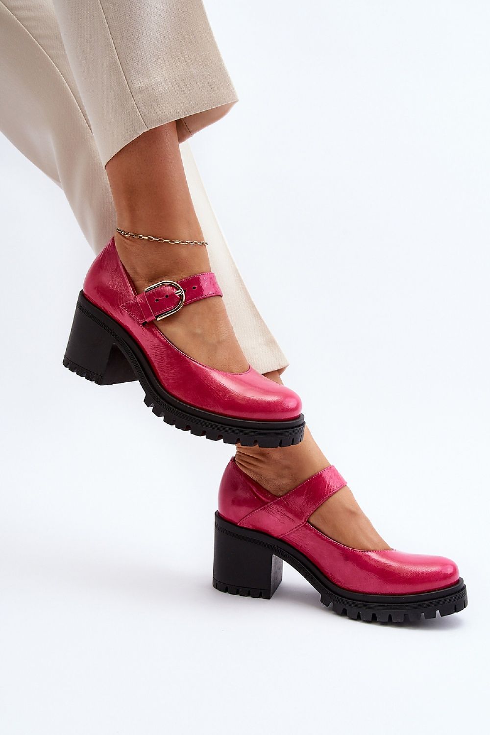  Magassarkú körömcipő model 193922 Step in style 