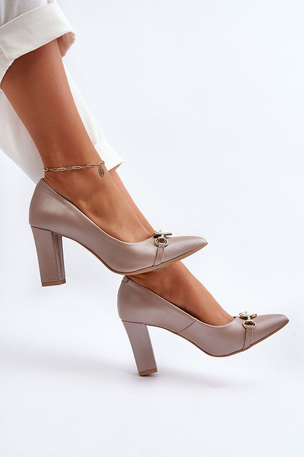  Magassárkú körömcipő model 194664 Step in style 