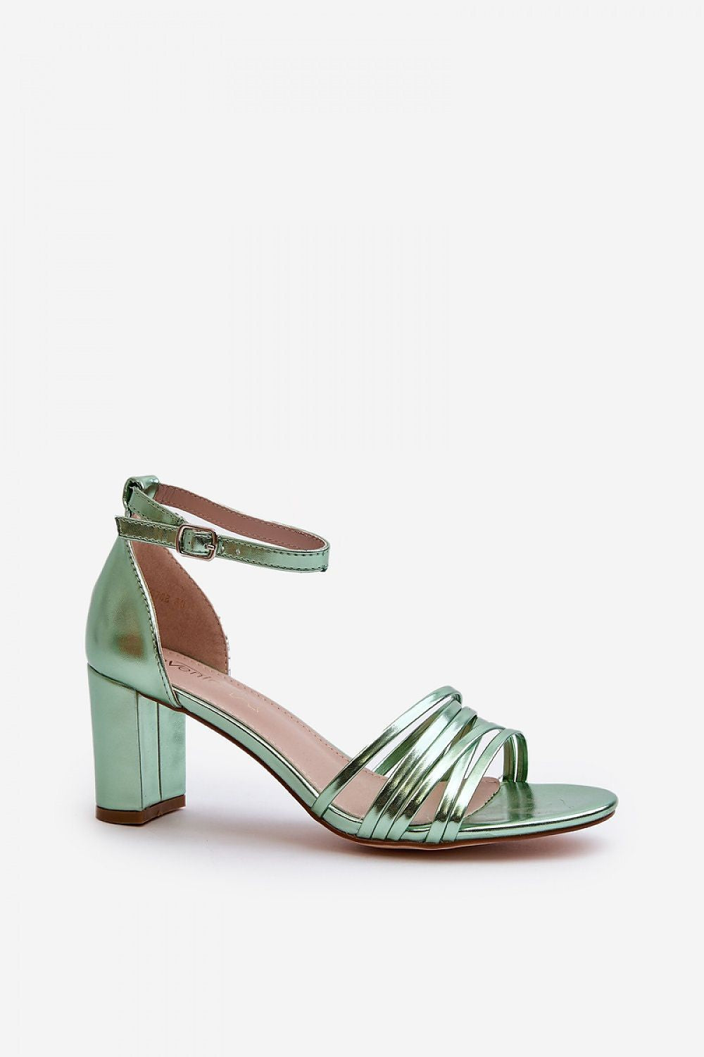  Magassarkú szandál model 194991 Step in style 