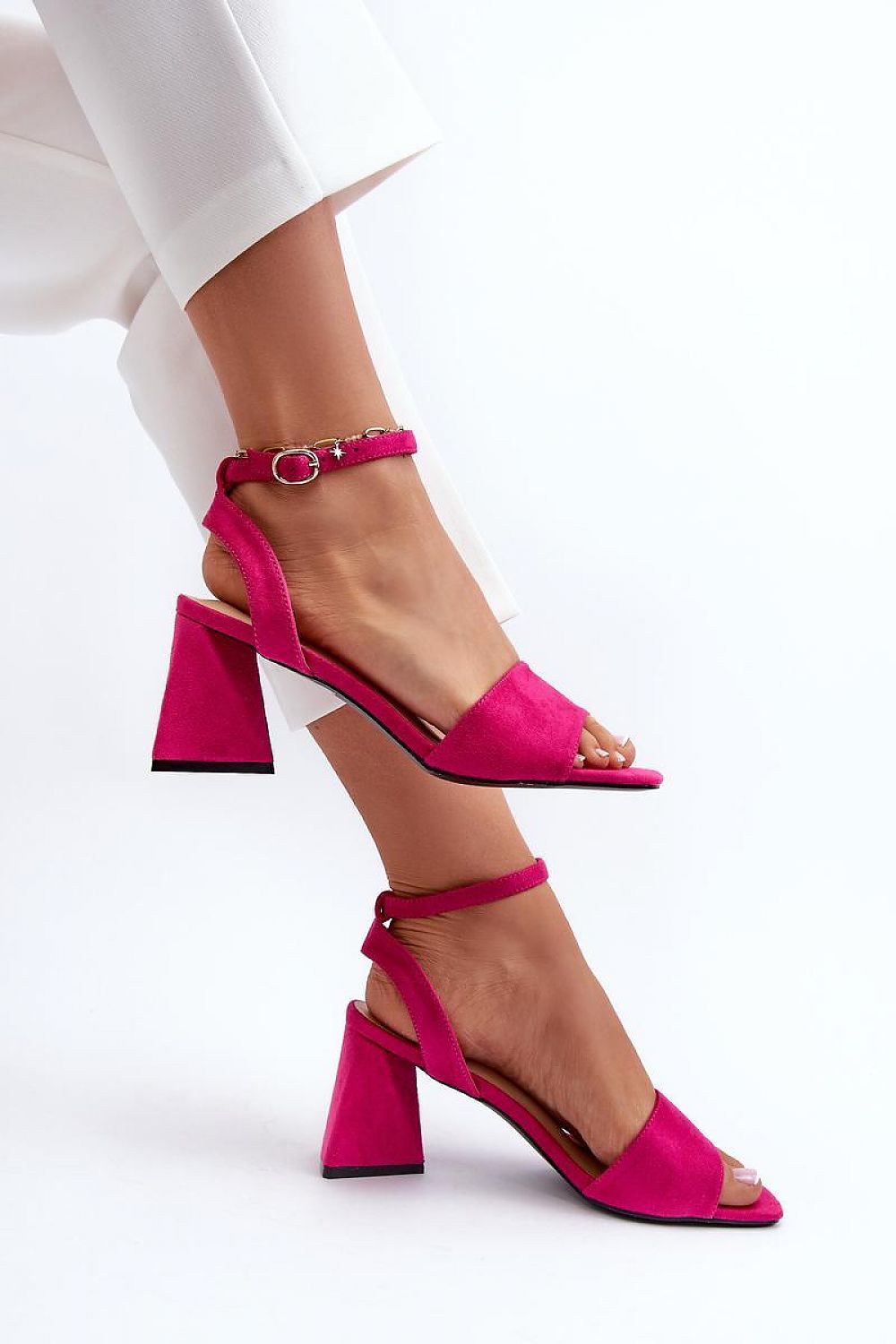  Magassarkú szandál model 196237 Step in style 