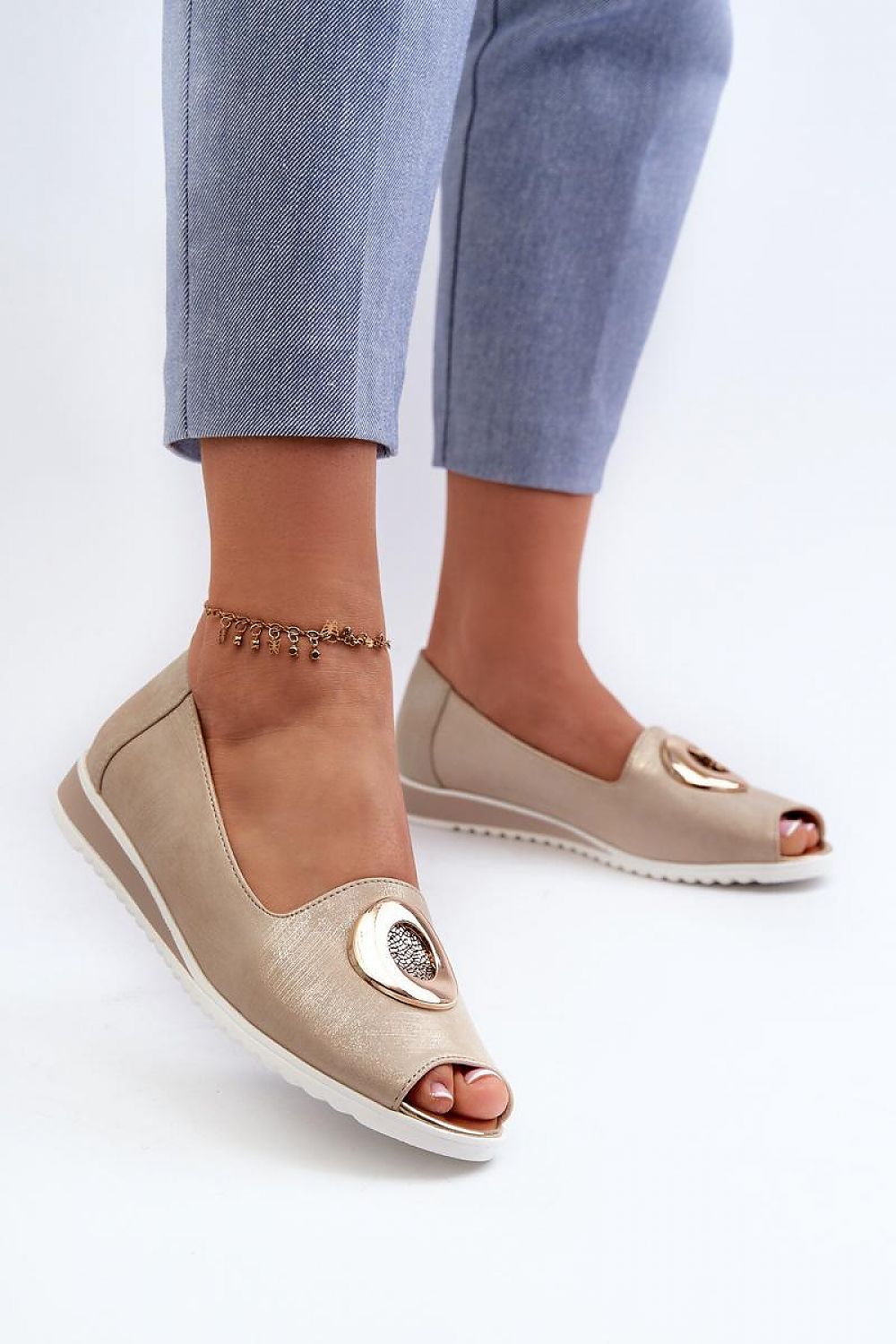  Magassarkú körömcipő model 196303 Step in style 
