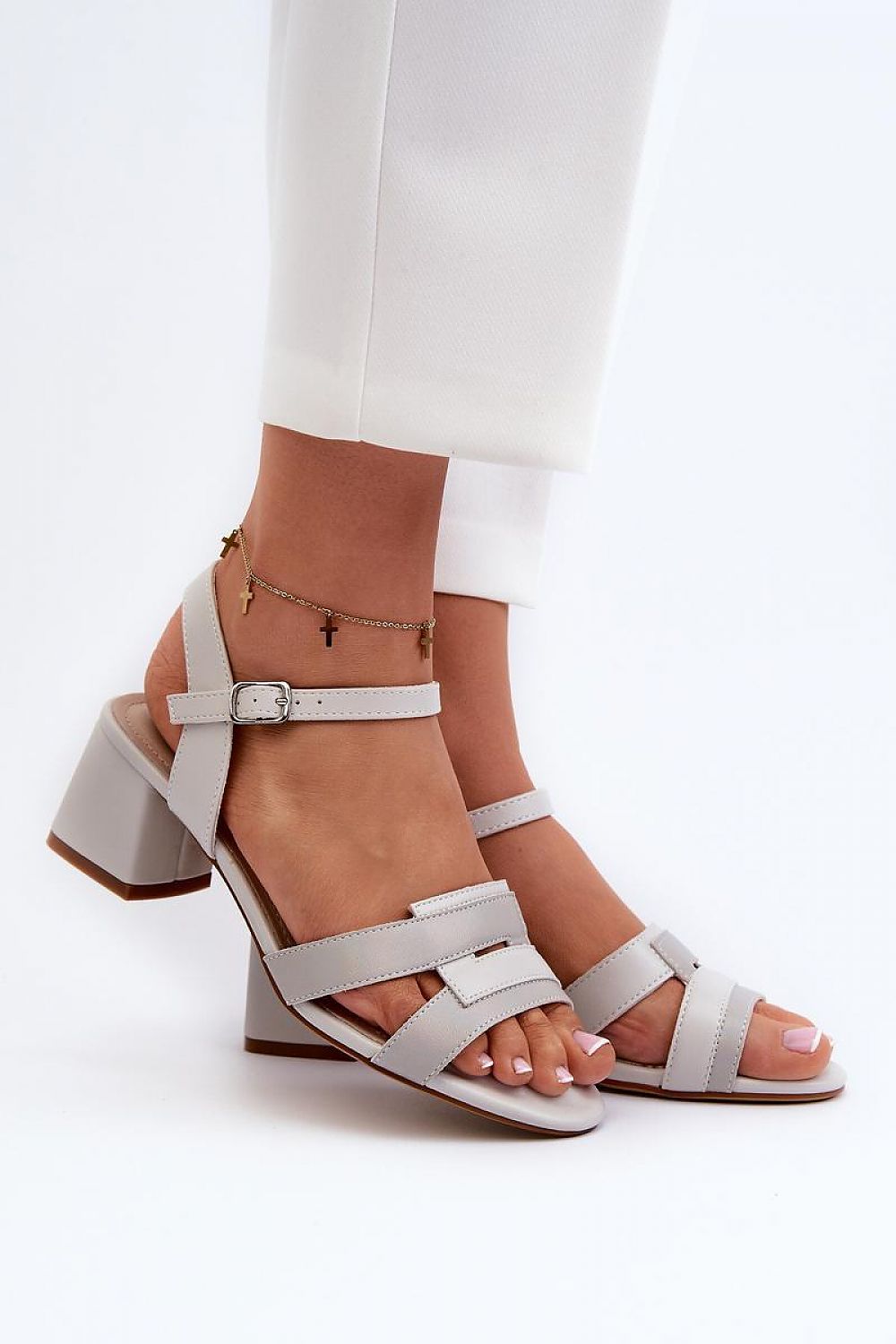  Magassarkú szandál model 197094 Step in style 