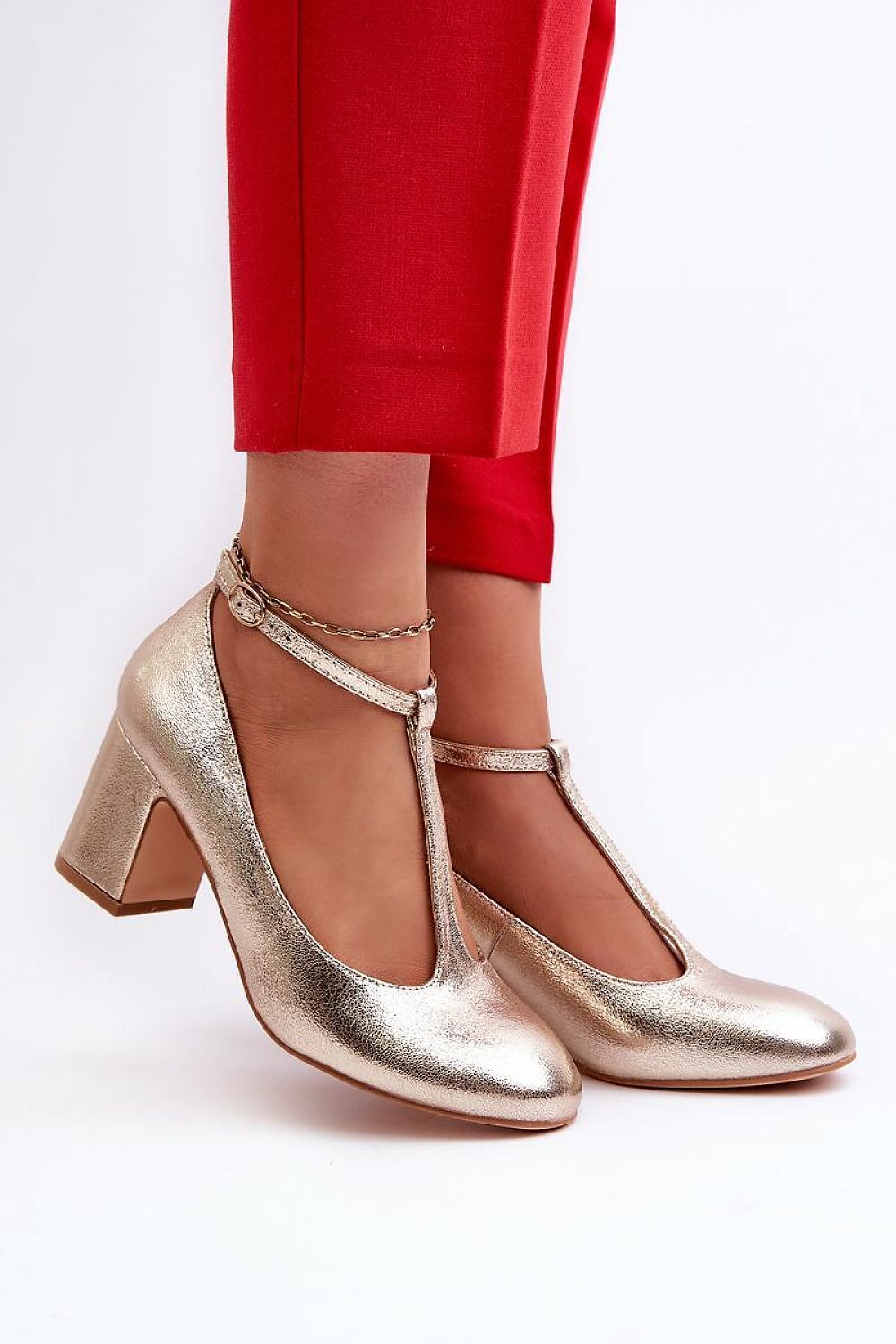  Magassárkú körömcipő model 197241 Step in style 