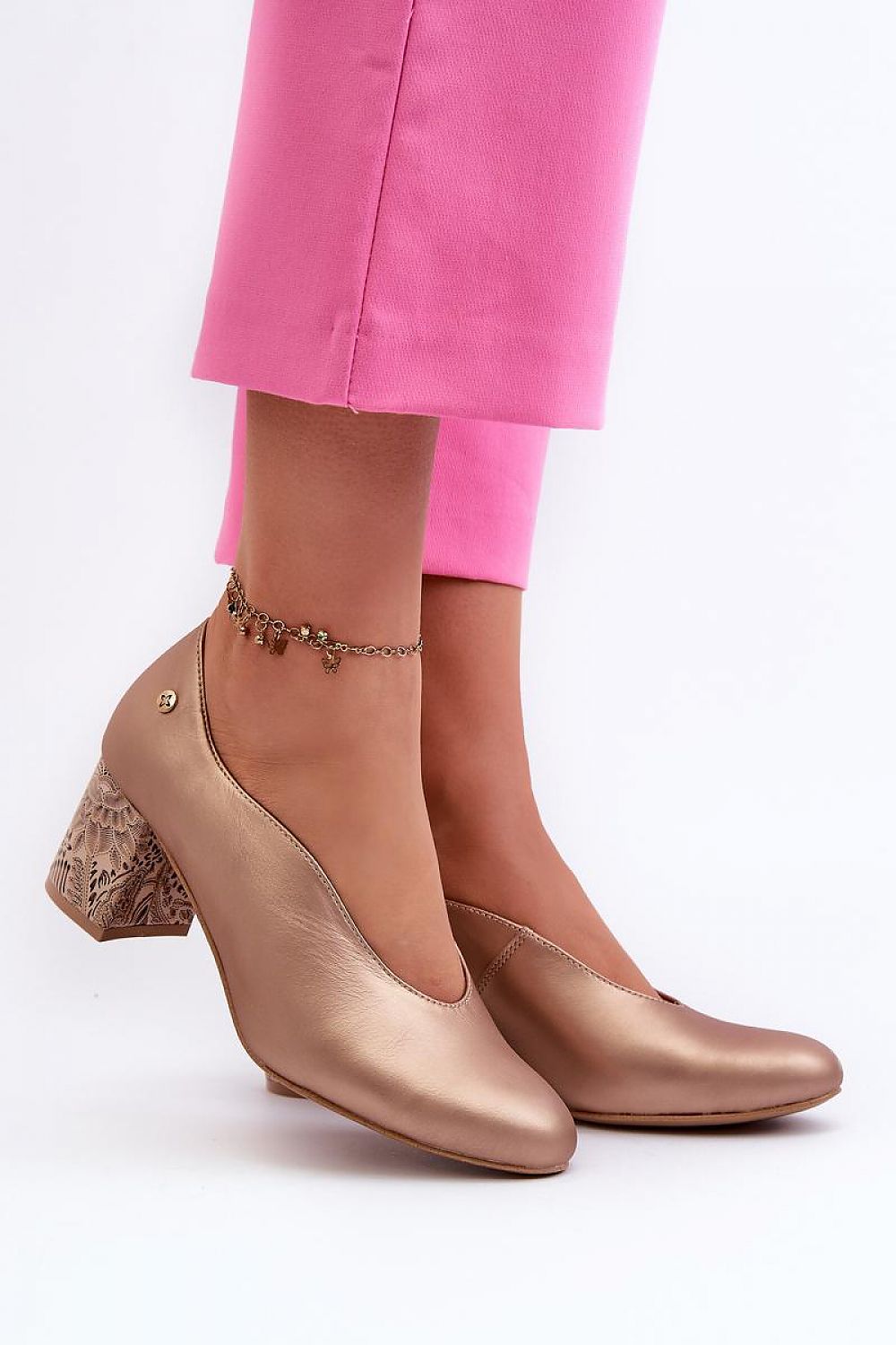  Magassárkú körömcipő model 198121 Step in style 