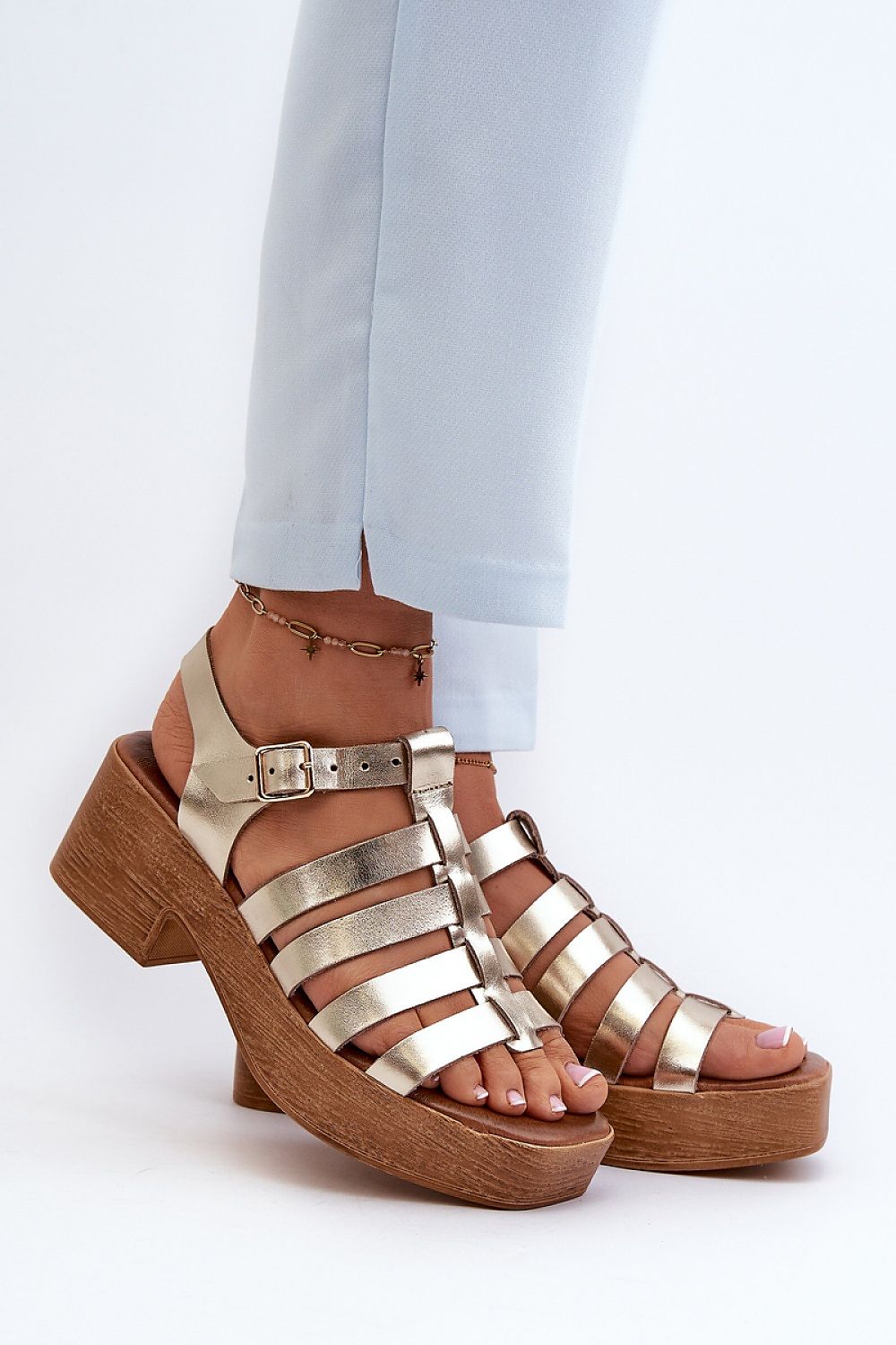  Magassarkú szandál model 198812 Step in style 