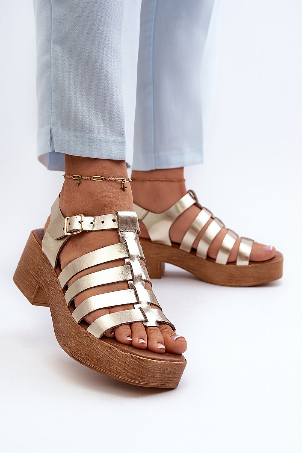 Magassarkú szandál model 198812 Step in style 