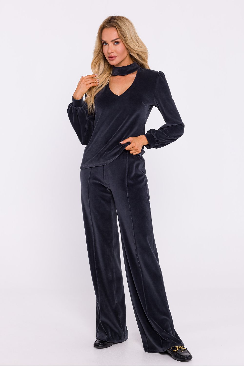  Blúz model 201653 Moe 