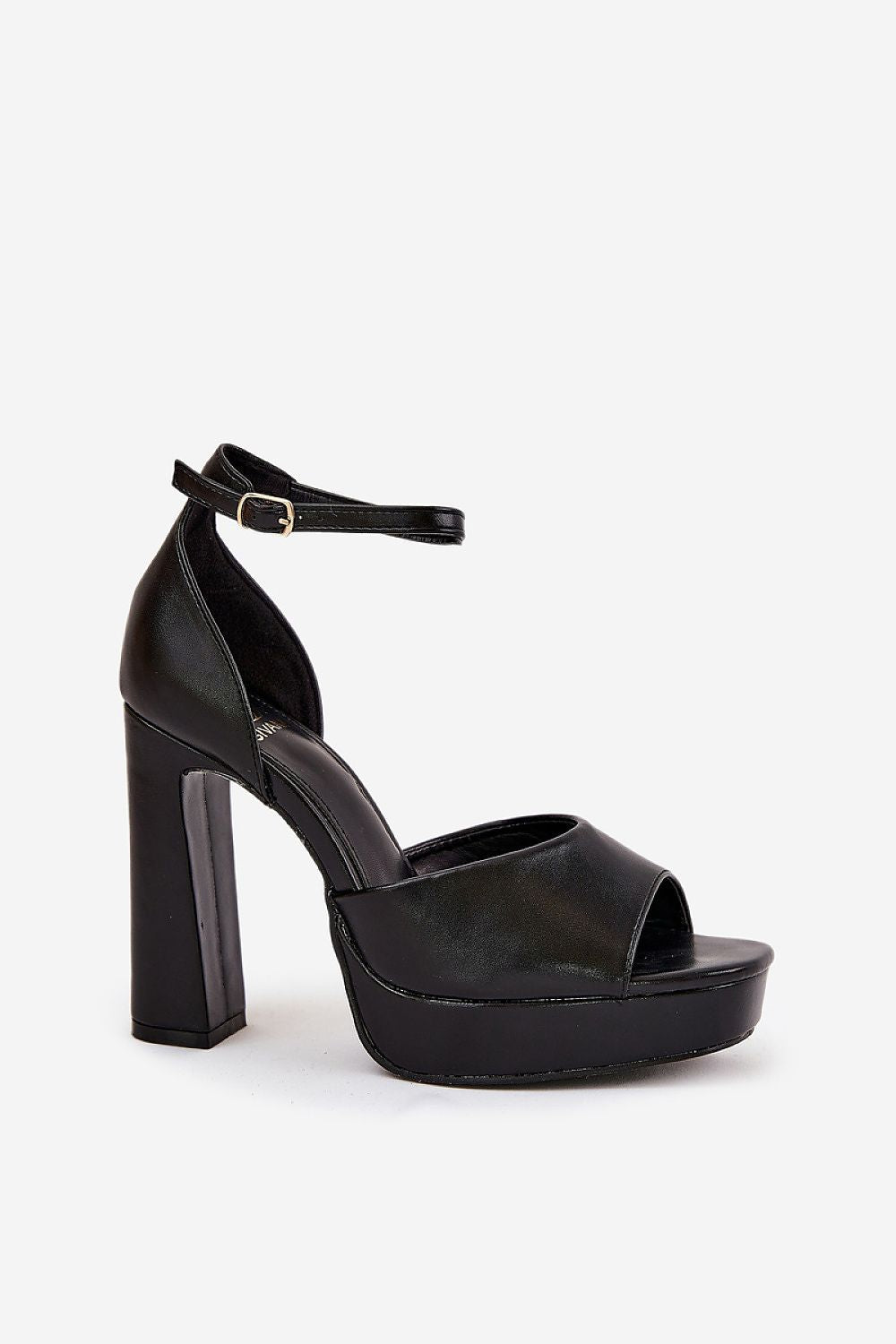  Magassarkú szandál model 209893 Step in style 
