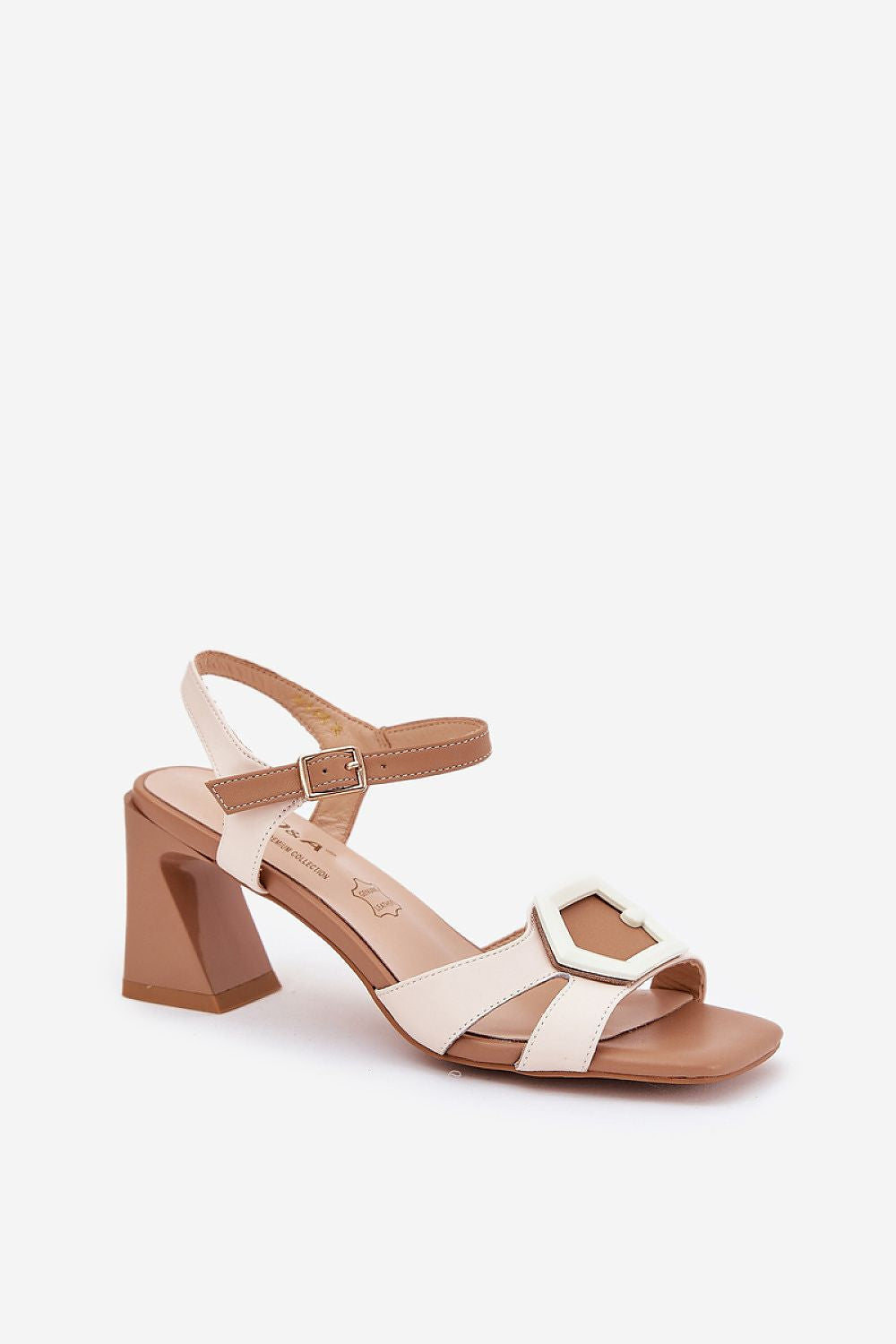  Magassarkú szandál model 210692 Step in style 
