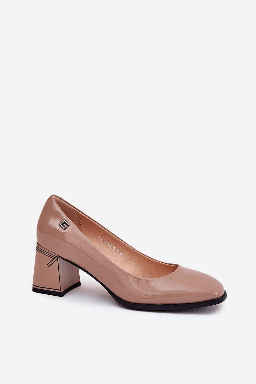  Magassárkú körömcipő model 211070 Step in style 