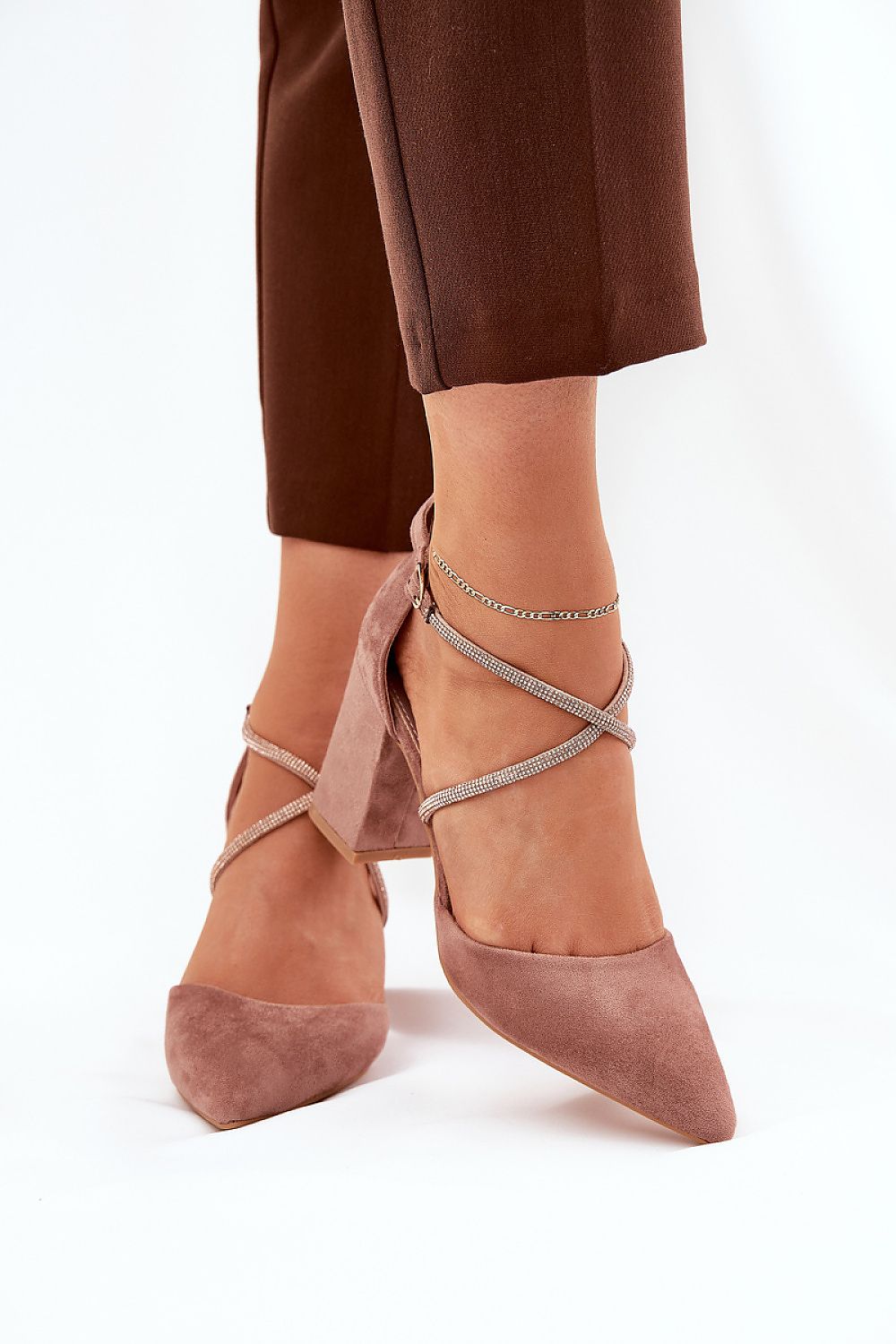  Magassárkú körömcipő model 211084 Step in style 