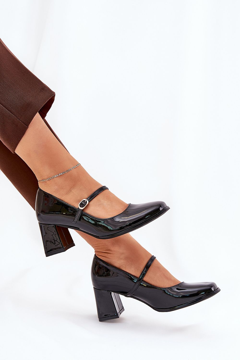  Magassárkú körömcipő model 211087 Step in style 