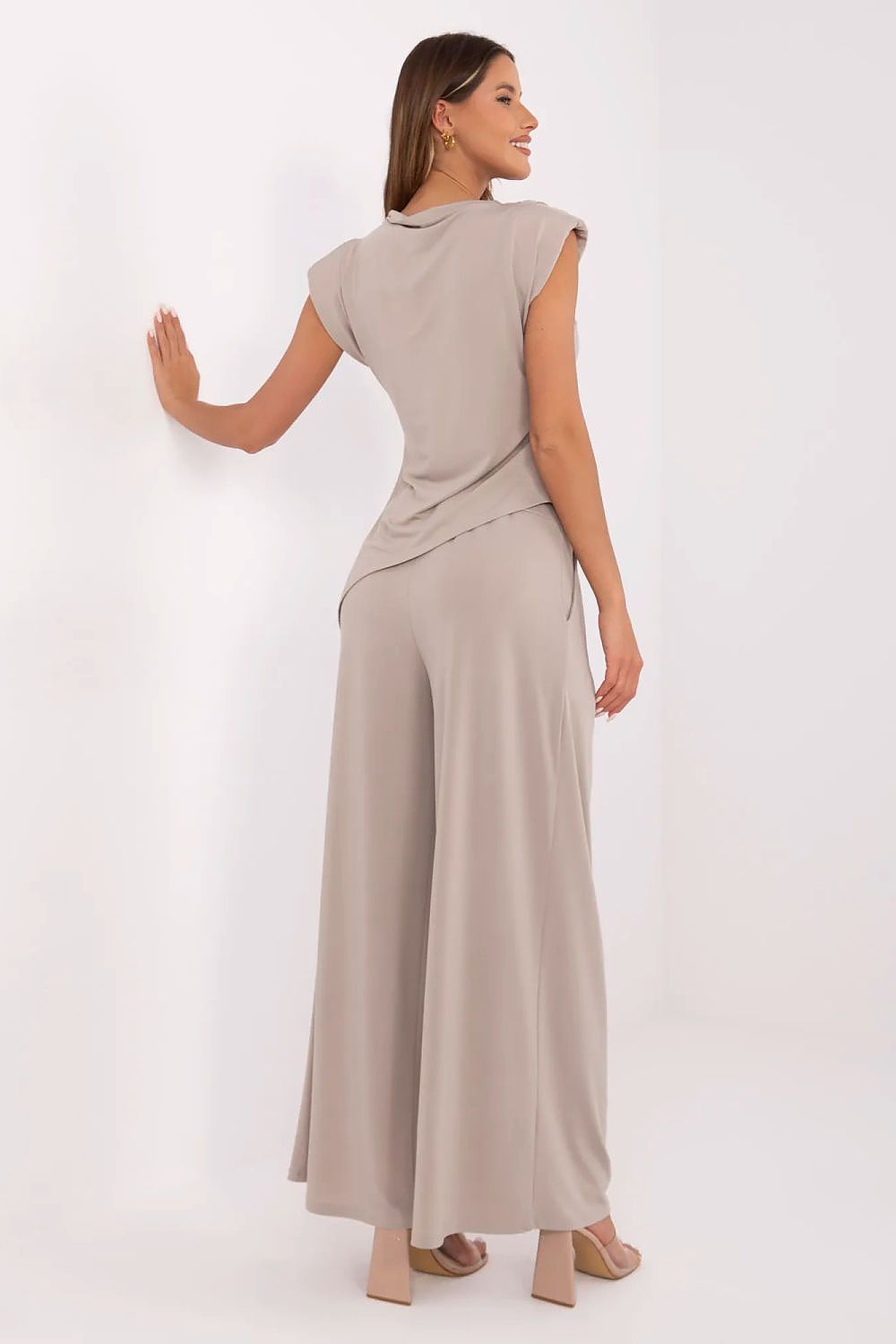  Együttes model 211277 Italy Moda 