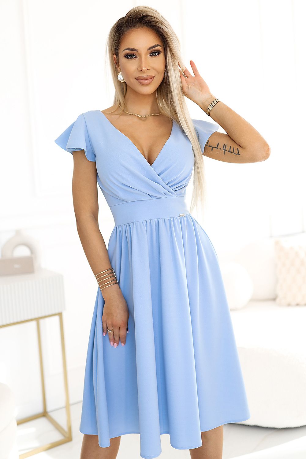  Estélyi ruha model 211585 Numoco 