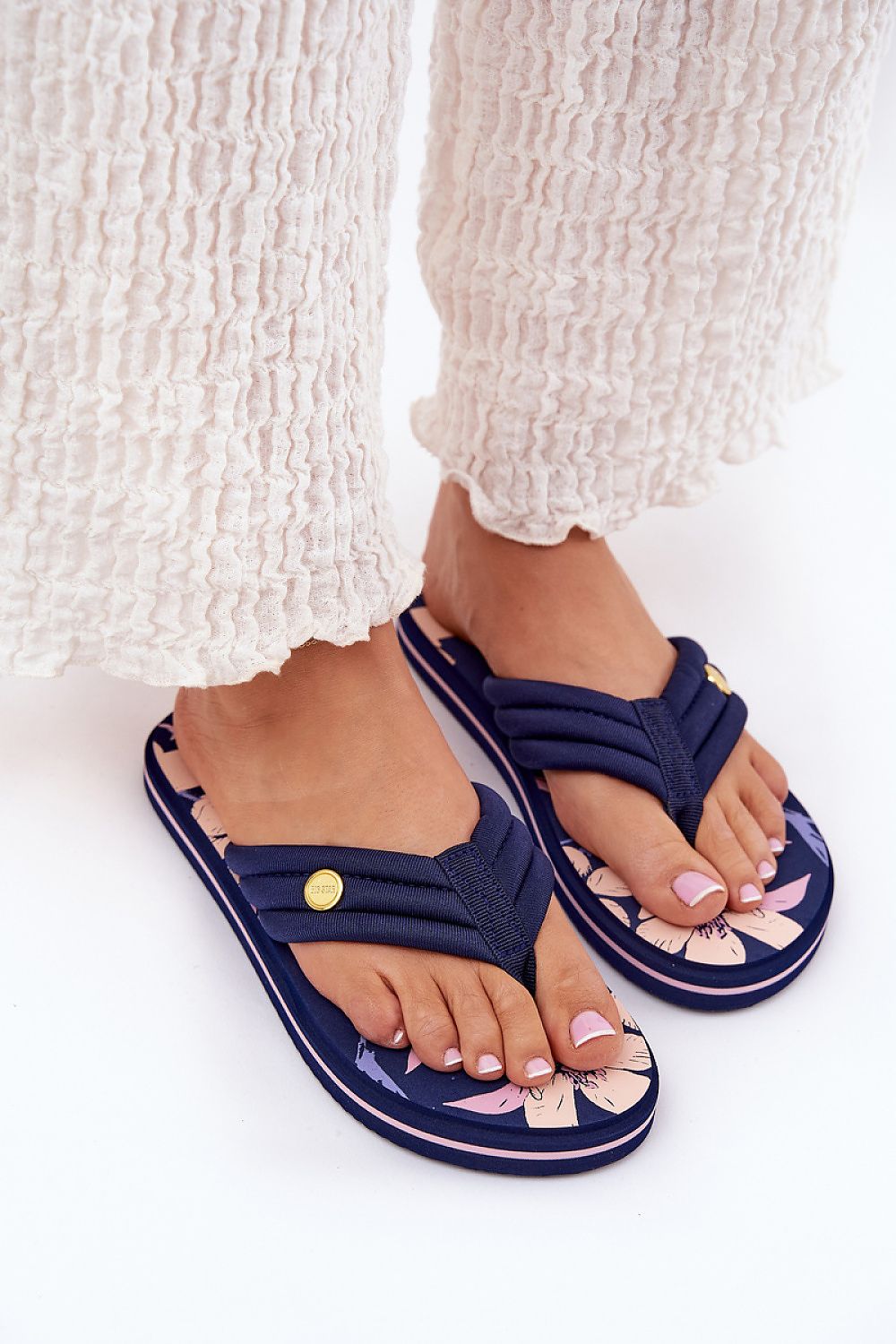  Vietnámi papucs model 211676 Step in style 