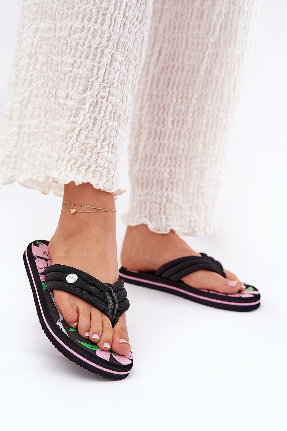  Vietnámi papucs model 211677 Step in style 