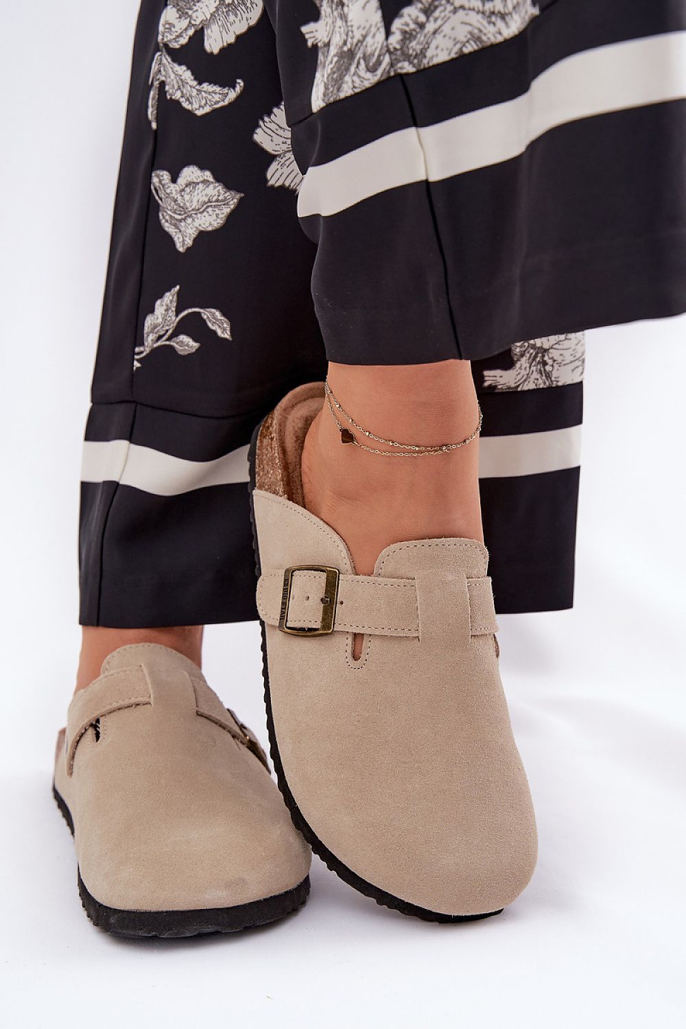  Papucs model 211684 Step in style 