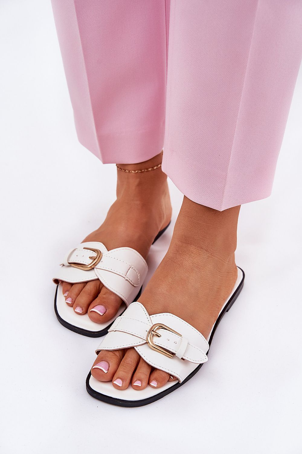  Papucs model 211690 Step in style 