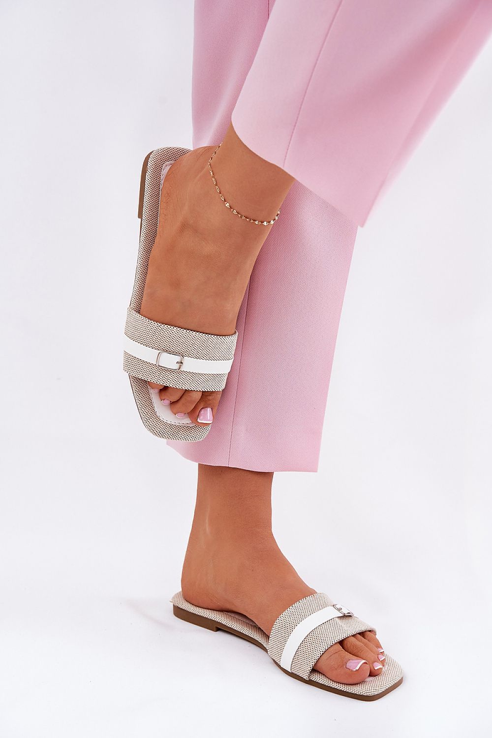 Papucs model 211697 Step in style 