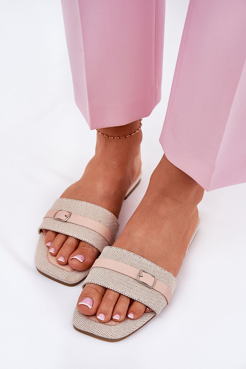  Papucs model 211699 Step in style 