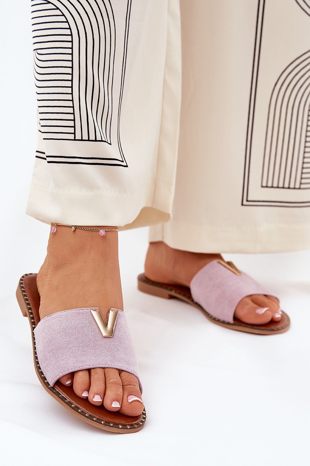  Papucs model 211709 Step in style 