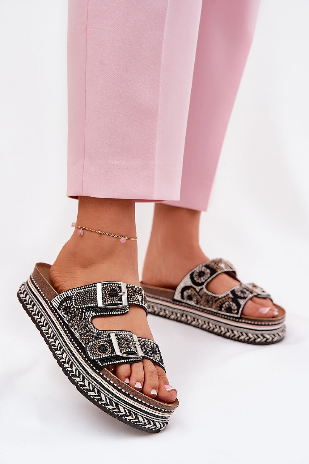  Papucs model 211714 Step in style 