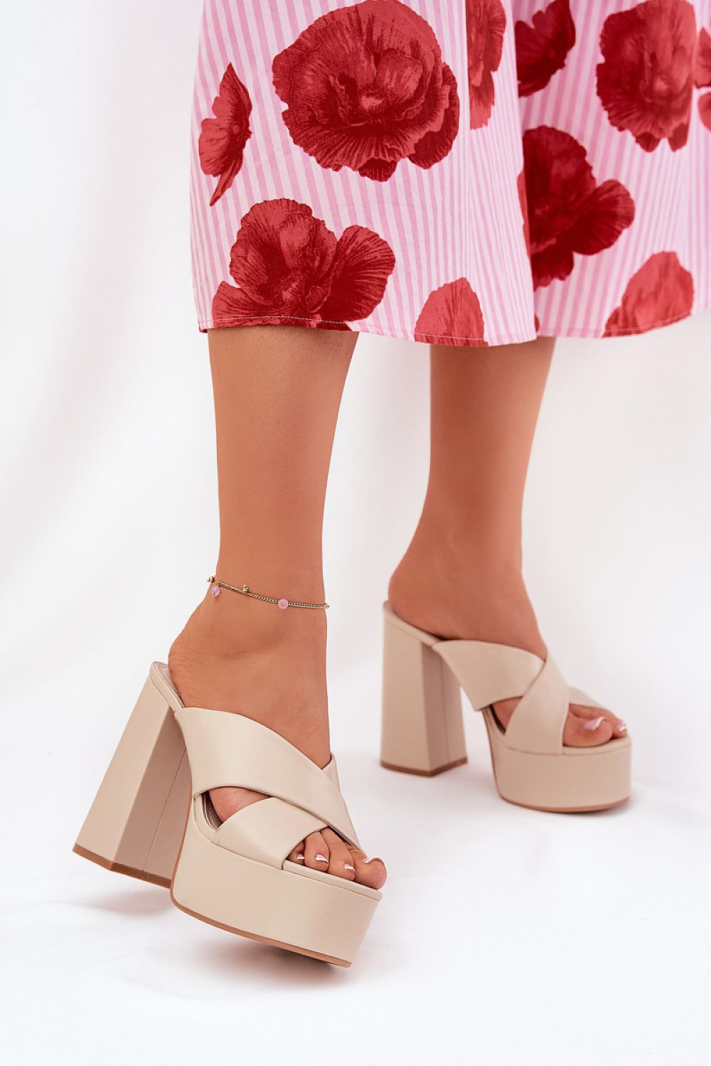  Papucs model 211716 Step in style 