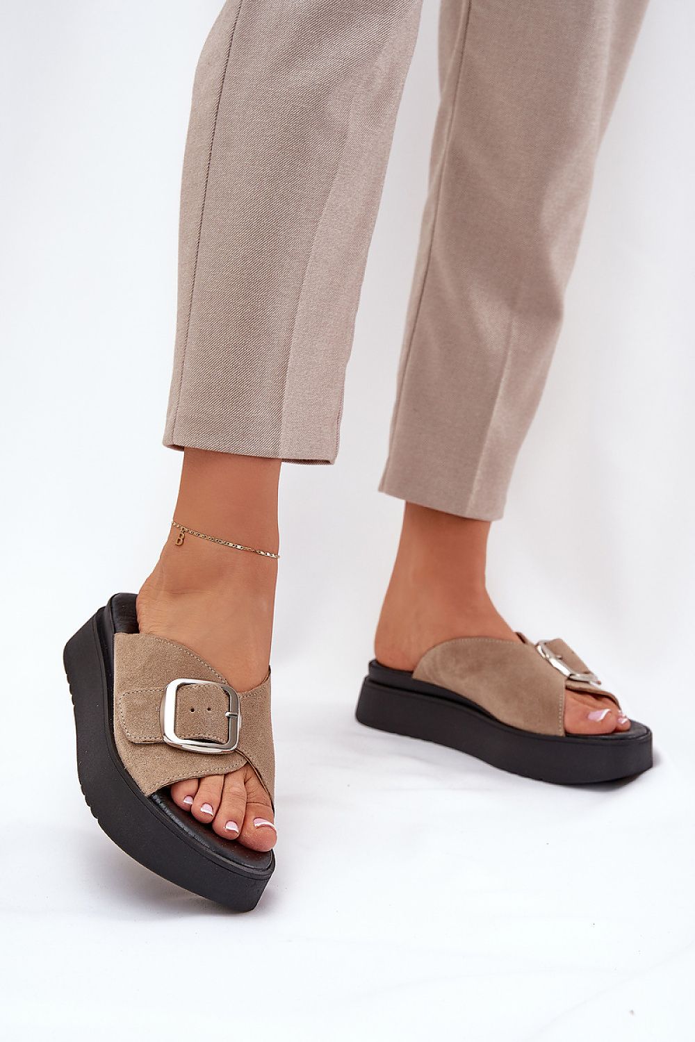 Papucs model 211968 Step in style 
