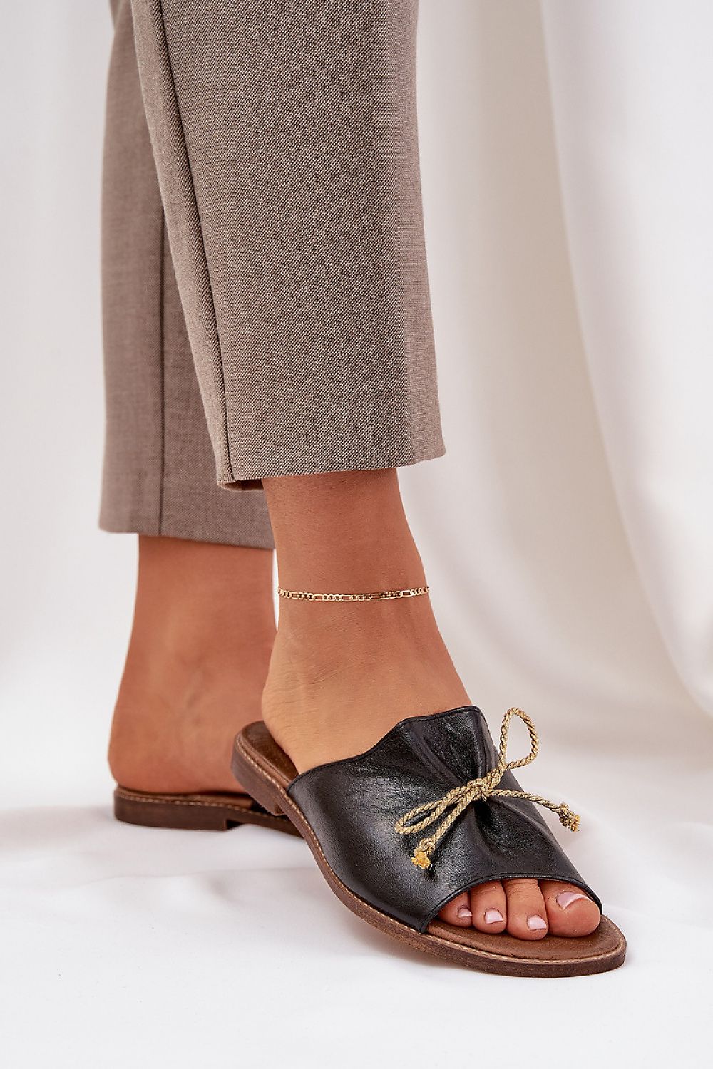  Papucs model 211971 Step in style 