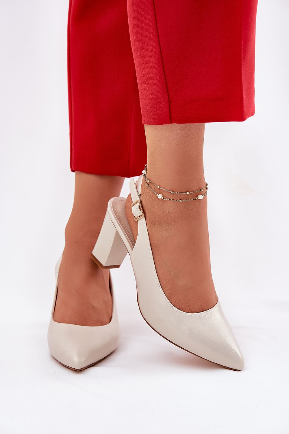  Magassárkú körömcipő model 211980 Step in style 