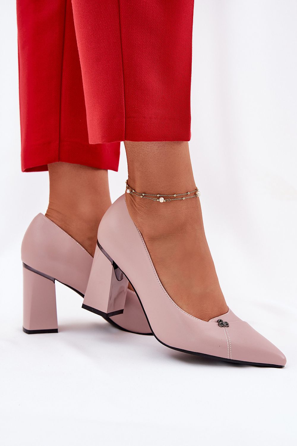  Magassárkú körömcipő model 211983 Step in style 