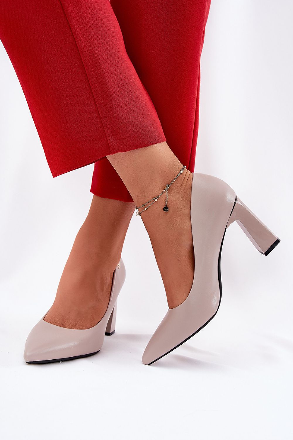  Magassárkú körömcipő model 211987 Step in style 
