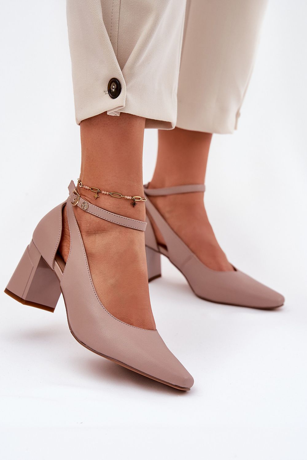  Magassárkú körömcipő model 212615 Step in style 