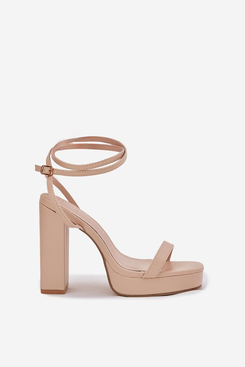  Magassarkú szandál model 212820 Step in style 