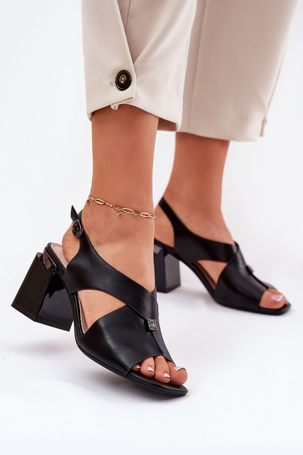  Magassarkú szandál model 212828 Step in style 
