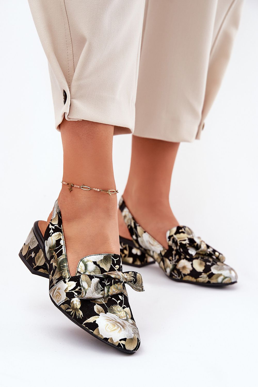  Magassarkú körömcipő model 212998 Step in style 