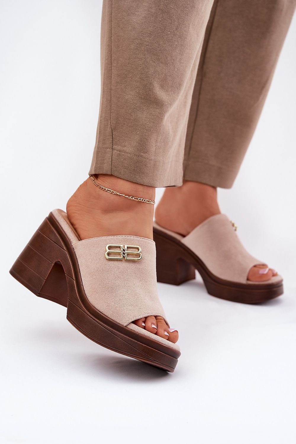  Papucs model 213038 Step in style 