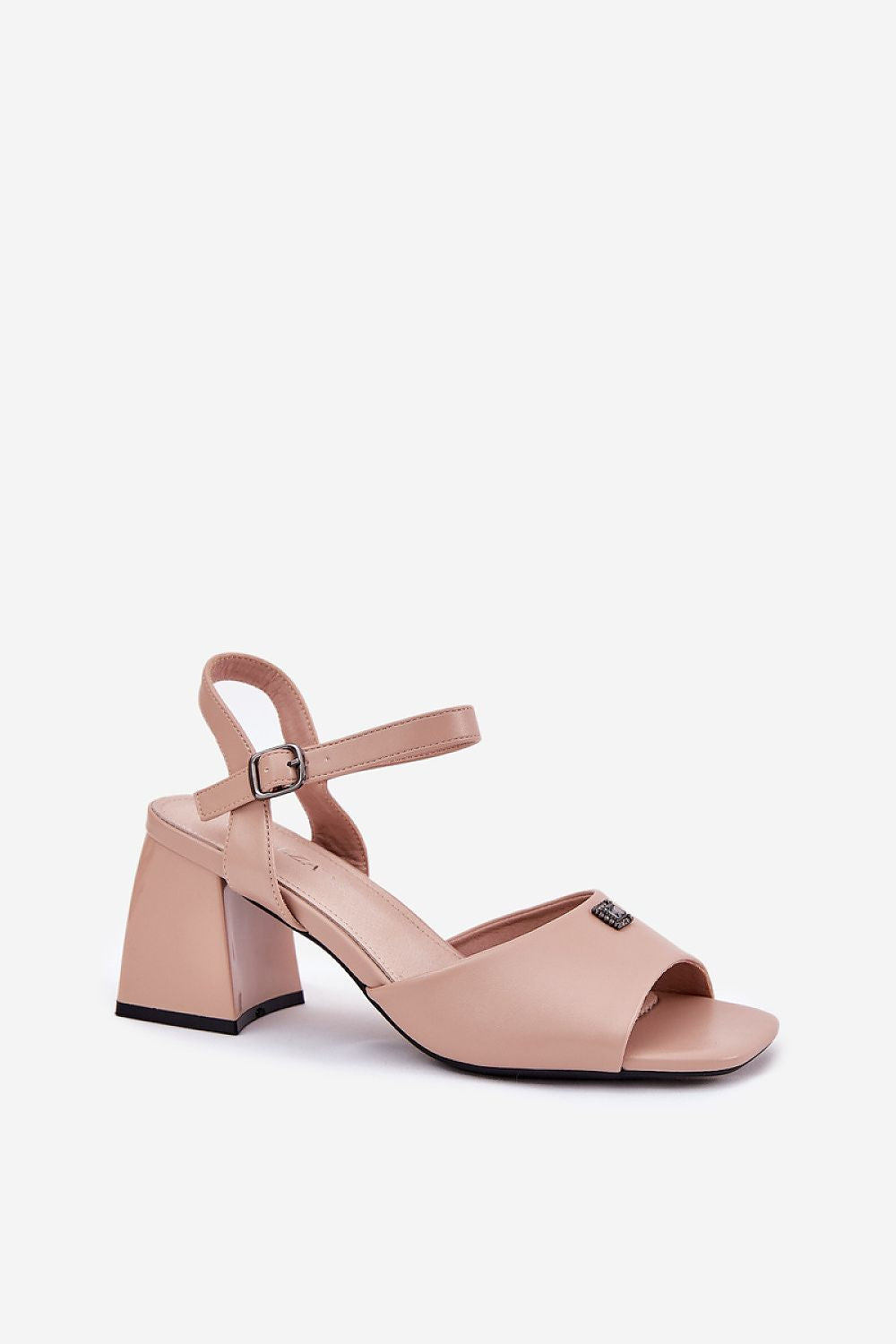  Magassarkú szandál model 213185 Step in style 
